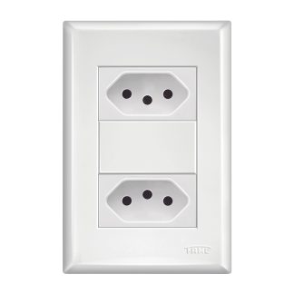 Conjunto Fame Evidence 4X2 Branco com Placa (2TOMADA 20A)